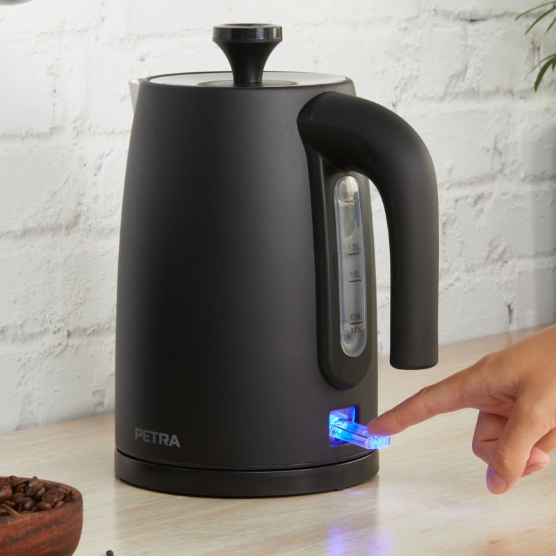 Petra PT5632MBLKVDE 3KW Kettle matte black
