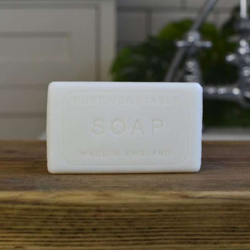 The English Soap Company Summer Rose Luxury Vegetable Bar Soap 190g