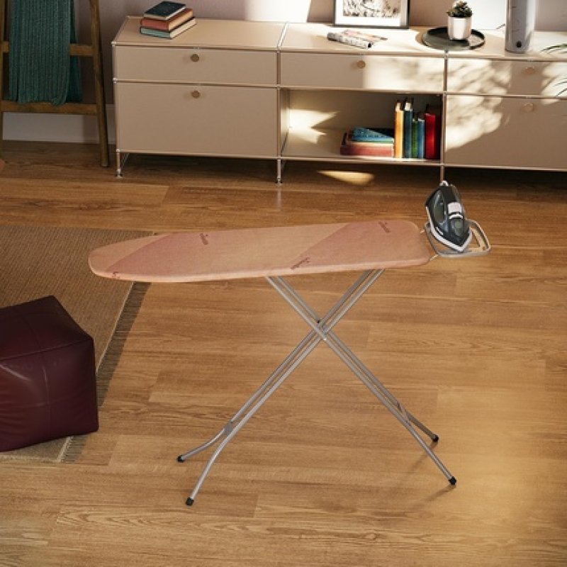 Vileda Leo Ironing Board with Ironing Rest and Heat-Resistant Inserts