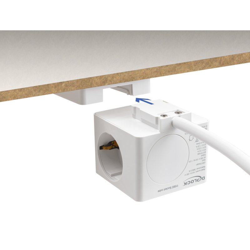 DeLOCK 11502 power extension 1.5 m 3 AC outlet(s) Indoor White
