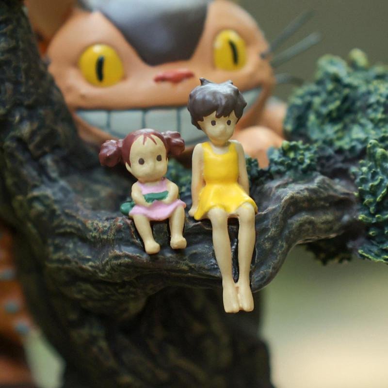 MON VOISIN TOTORO - Mei, Satsuki et Chatbus - Horloge Diorama