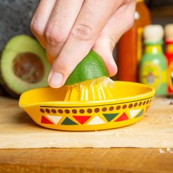 Kikkerland - Sombrero Citrus Squeezer - 4.75 x 4.5 x 1.75