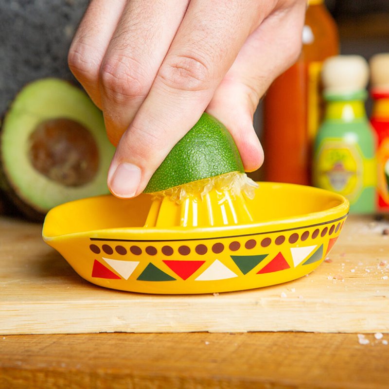 Kikkerland - Sombrero Citrus Squeezer - 4.75 x 4.5 x 1.75