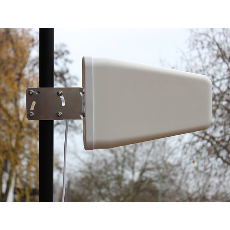 Delock LTE Band 20/1/3/7 Antenne N Buchse 8 ~ 9 dBi 5 m RG-58 direktional weiß outdoor