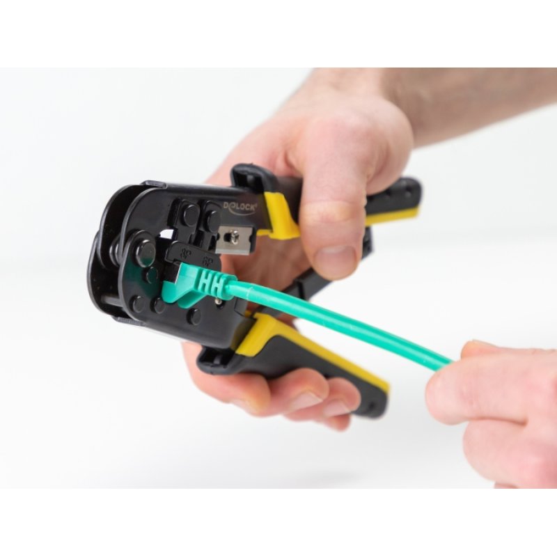 DeLOCK Outil de sertissage universel avec dénudeur de fil pour fiches mâles 8P (RJ45) ou 6P (RJ12/11).