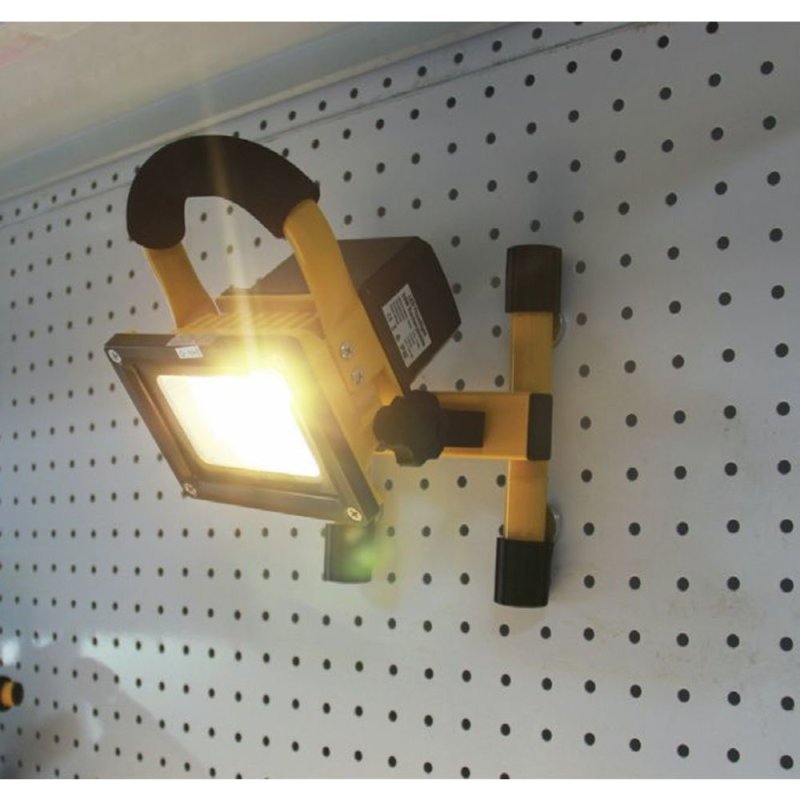 Synergy 21 LED AKKU Baustrahler 10W zub. Magnetfüsse