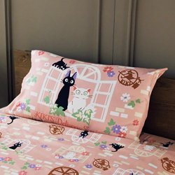 KIKI LA PETITE SORCIERE - Douce Rose - Housse de Coussin Natsu 45x45cm