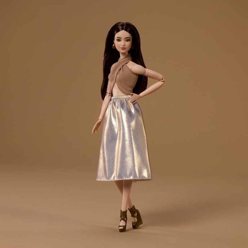 Barbie Signature Basics Collectible Doll, Model 06 with Brunette Hair in Shimmery Golden Skirt & Halter