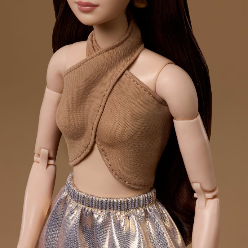 Barbie Signature Doll Barbie Basics: Model 06