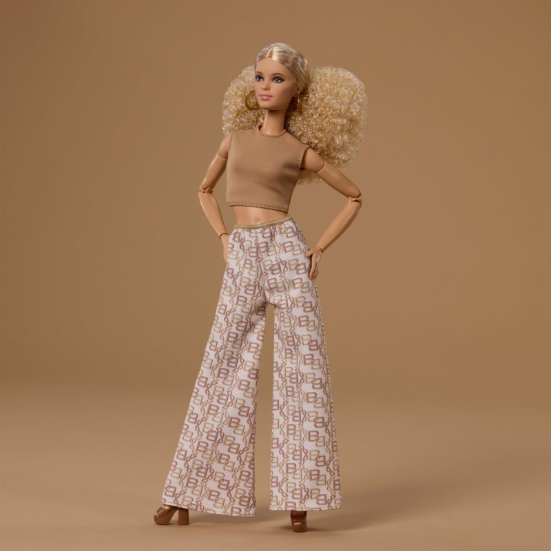 Barbie Signature Doll Barbie Basics: Model 07