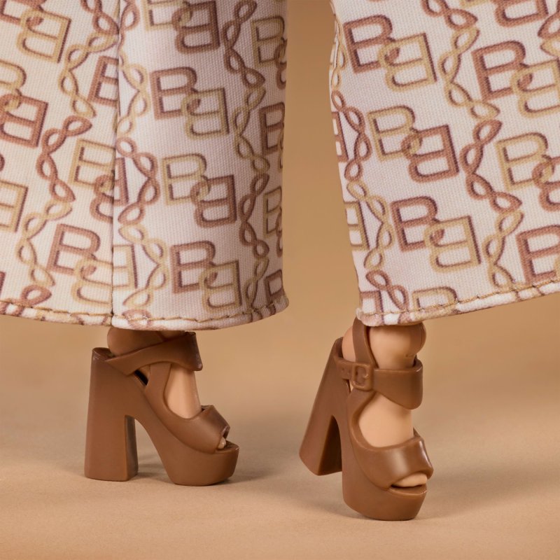 Barbie Signature Barbie-Poupée Barbie Basics Modèle 07-cheveux blonds et pantalon blanc