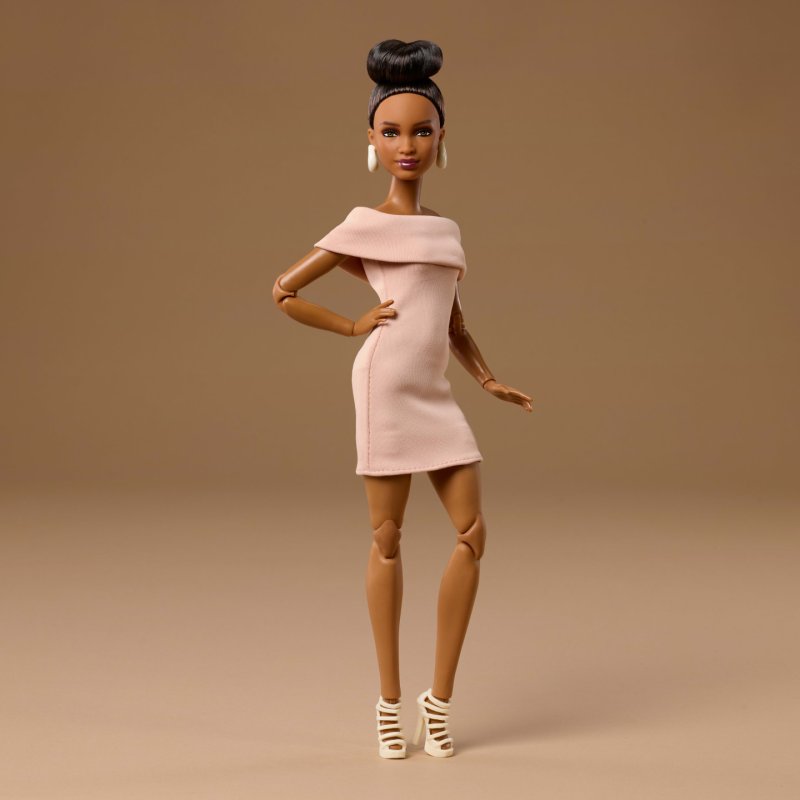 Barbie Signature Barbie-Barbie Basics Modèle 08-Poupée brune avec robe brune