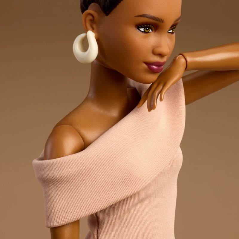 Barbie Signature Doll Barbie Basics: Model 08