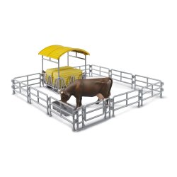 Heuraufe mit Zäunen und Trog