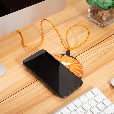 Kikkerland - Sleepy Cat Wireless Charger - Diameter: 4 inches, Thickness: 0.25 inches