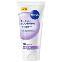 Nivea - Essentials Sensitive Day SPF 15 - 50 ml