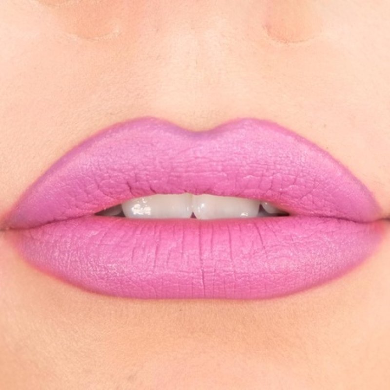 Kiss Me No Transfer Matte Lipstick 5 Trendsetter Violet