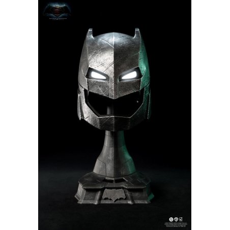 BATMAN V SUPERMAN - Casque blindé de Batman - Réplique 1/1