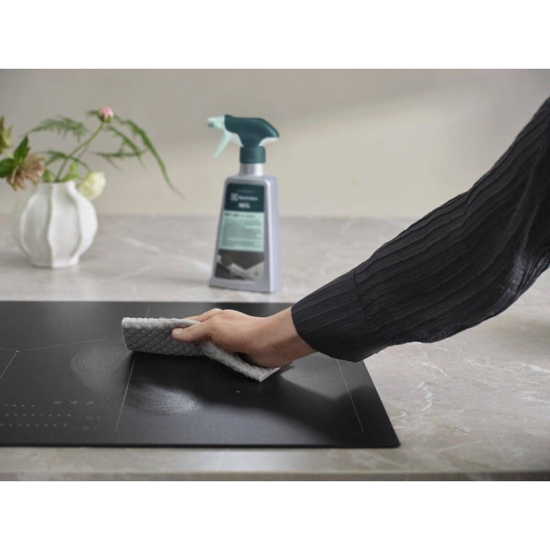 Cleaner for matte induction hobs SaphirMatt ELECTROLUX M2HCMC01 Matt Care 500ml