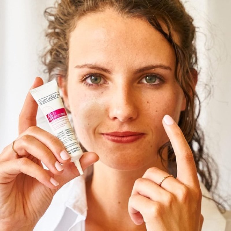 Evoluderm SOS Blemish Treatment 15ml 92 Natural