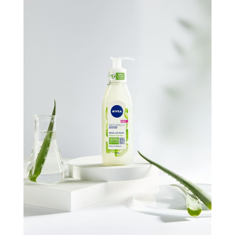 NIVEA Naturally Good Gel Nettoyant Micellaire 140 ml