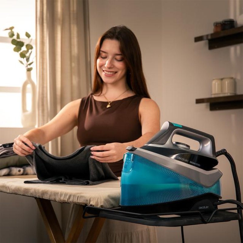 Cecotec IronHero H-2800 2800 W 2 L Semelle en céramique Noir, Bleu