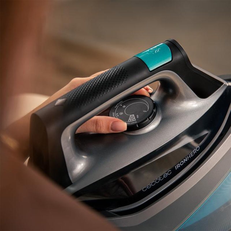 Cecotec IronHero H-2800 2800 W 2 L Ceramic soleplate Black, Blue