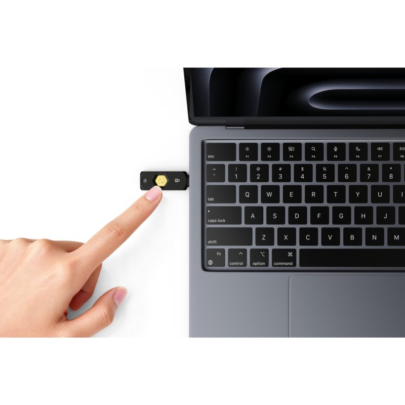 Kensington VeriMark NFC USB-C Security Key