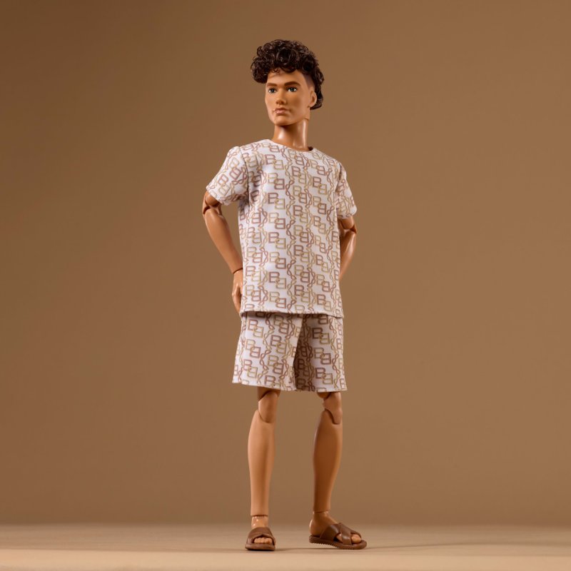 Barbie Signature JJX29 doll