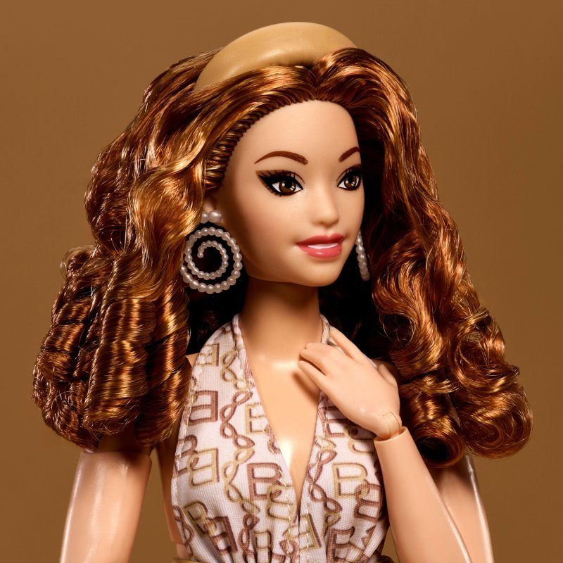 Barbie - Signature You Create Caucasion Doll (JJX37)