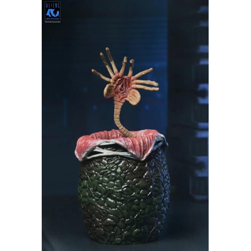 ALIENS 40EME ANNIVERSAIRE - Guerrier Alien Noir - Fig. Ultimate 23cm