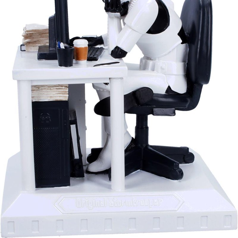 STAR WARS - Stormtrooper "Slave to the Wage" - Statuette 13.7cm