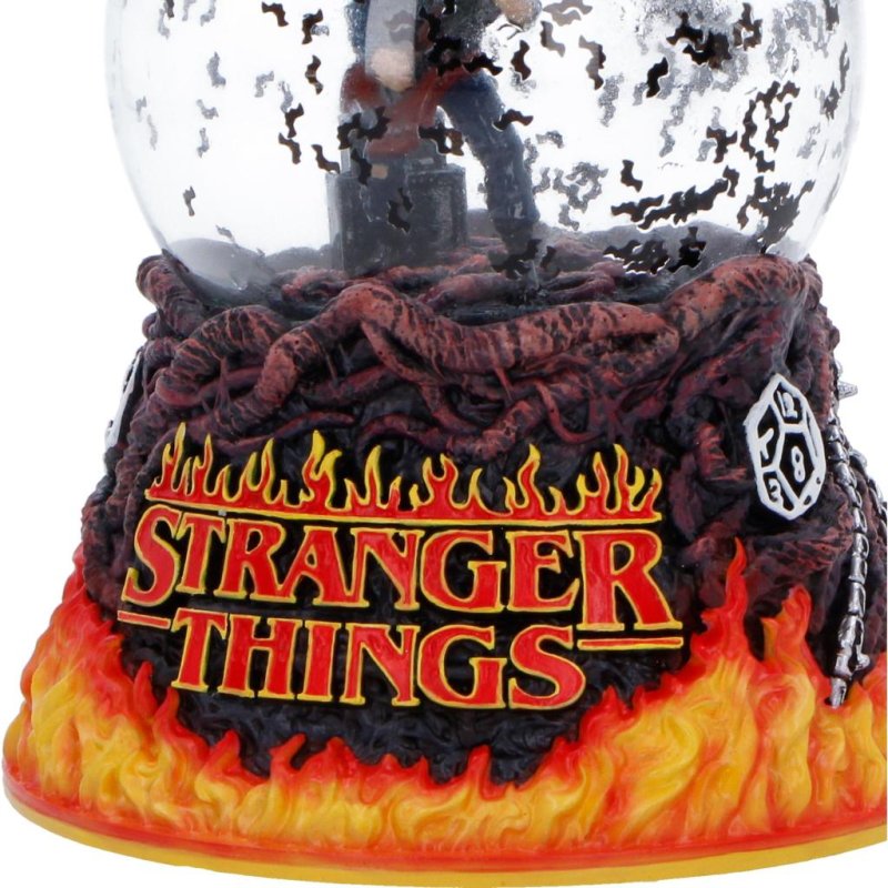 Nemesis Now - Netflix: Stranger Things - Boule à Neige Eddie’s Sacrifice 14.5cm