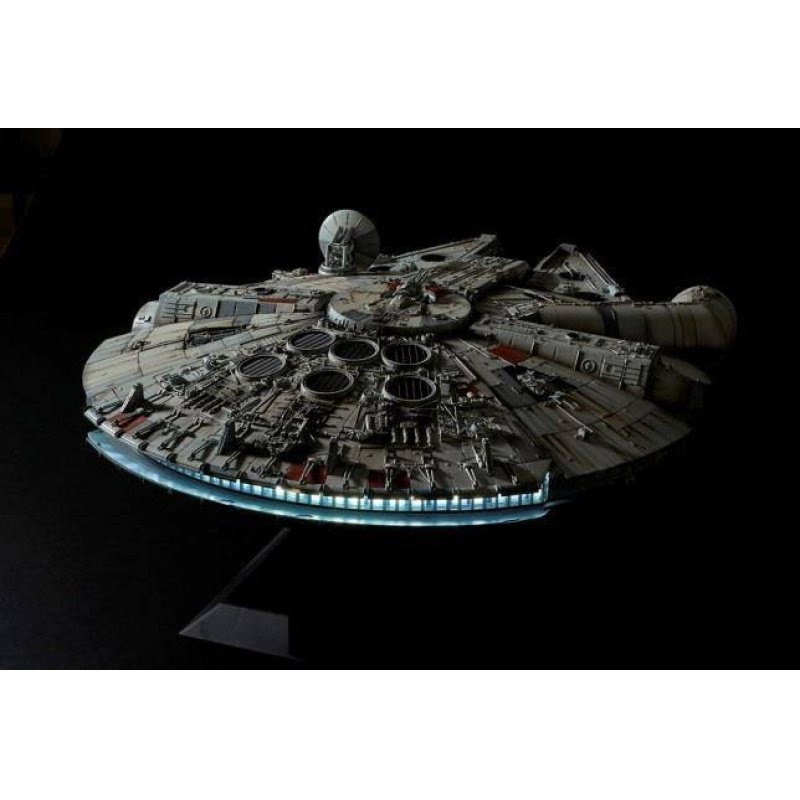 Revell Millennium Falcon Shuttle model Assembly kit 1:72