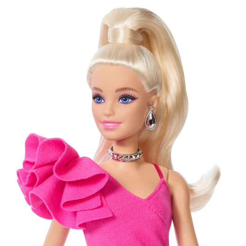 Poupée deluxe robe rose barbie