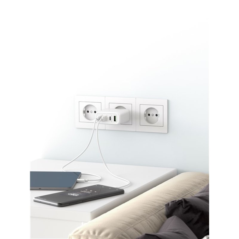 Goobay USB-C™ PD GaN Multiport-Schnellladegerät (68 W) weiß