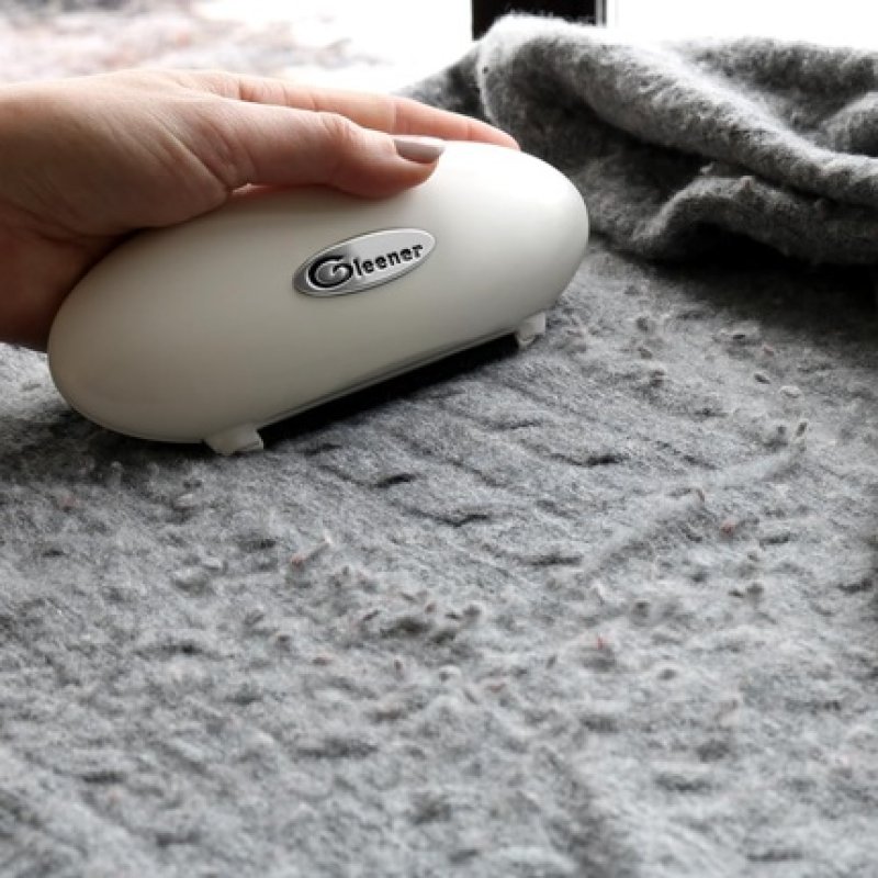 Gleener Battery-Free Compact Fabric Shaver & Lint Brush On-The-Go Depiller