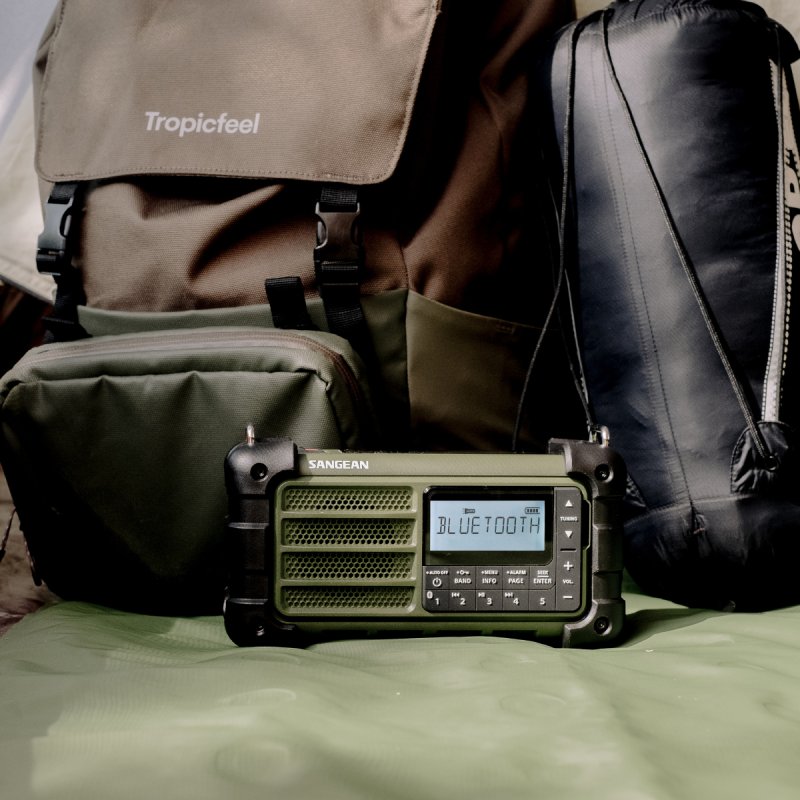 MMR-99 AM/FM Portables Notfall-Radio Waldgrün
