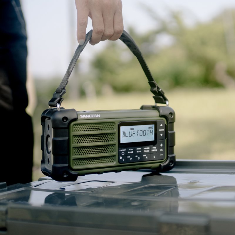 MMR-99 AM/FM Portables Notfall-Radio Waldgrün