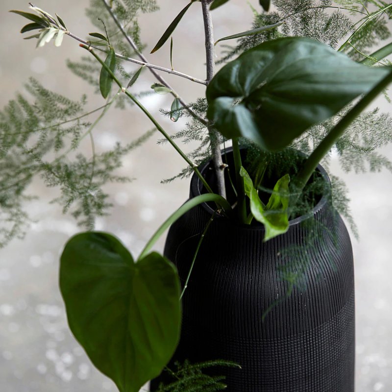 House Doctor Groove vase Vase rond Argile Noir