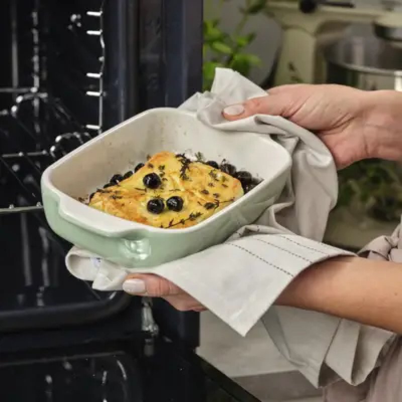 KitchenAid - Large Baker with Lid - Pistachio