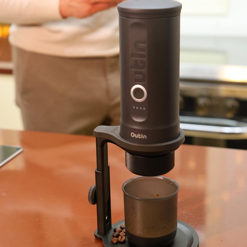 Outin - Universal Coffee Stand