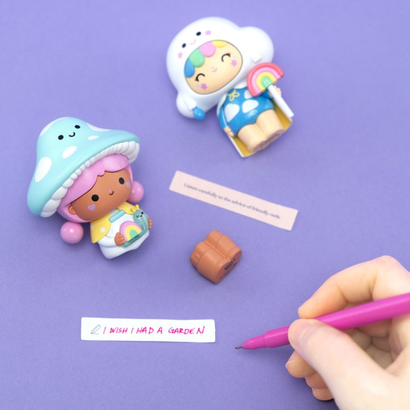 Tomy L21101 doll