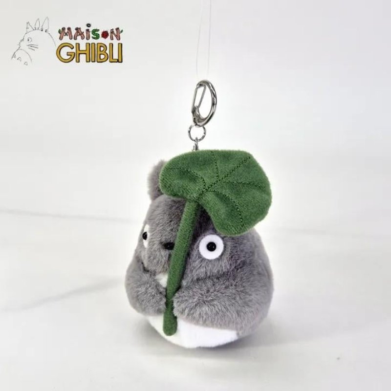 MON VOISIN TOTORO - Totoro gris feuille - Porte-clé peluche Nakayoshi
