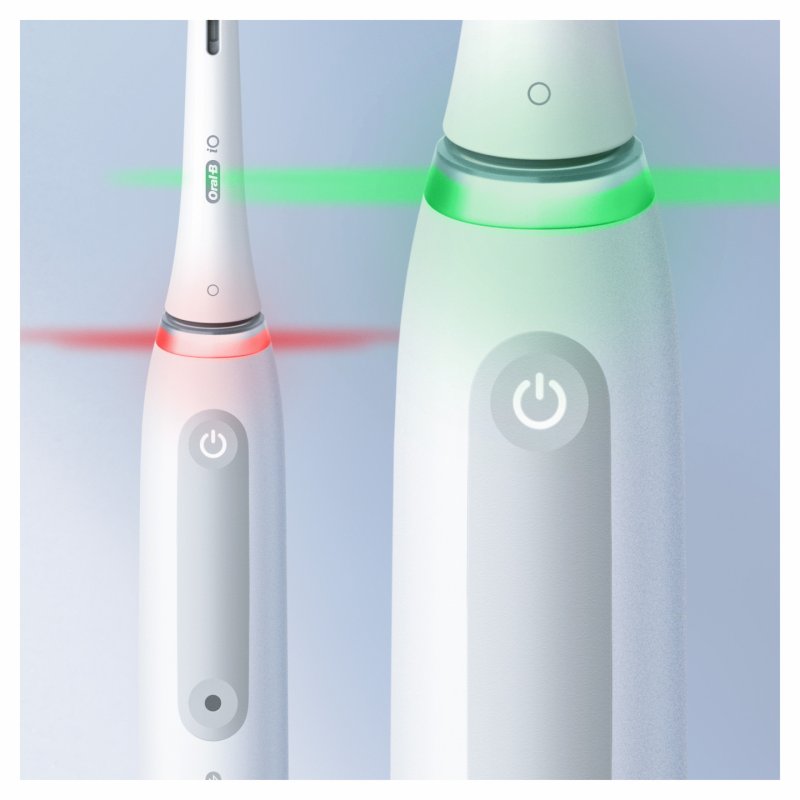 Oral-B iO4 Electric Toothbrush with Brush Head and Travel Case White