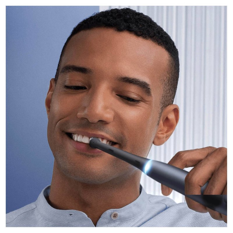 Oral-B iO7 Black Lava Ultimate Clean Electric Toothbrush
