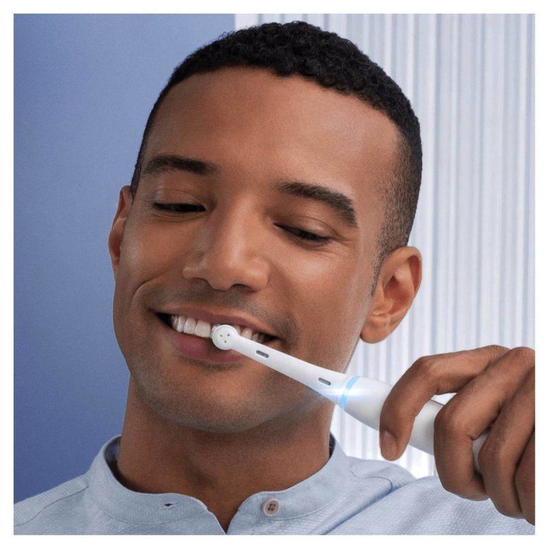 Oral-B iO ORAIO7WH brosse à dents électrique Adulte Brosse à dents rotative Blanc