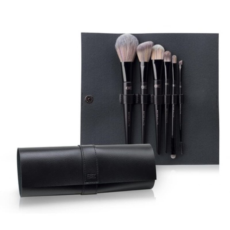 Kit with Six Brushes and Paintbrushes