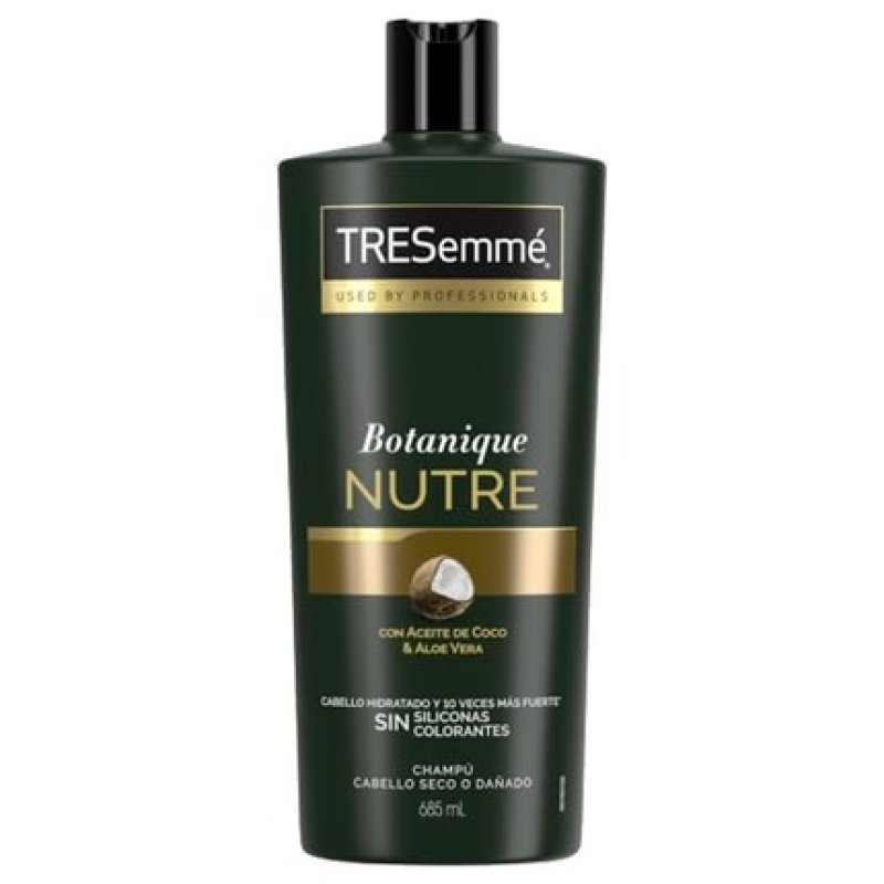 TRESemmé Botanique Hydration & Control Shampoo for Waves and Curls 685ml