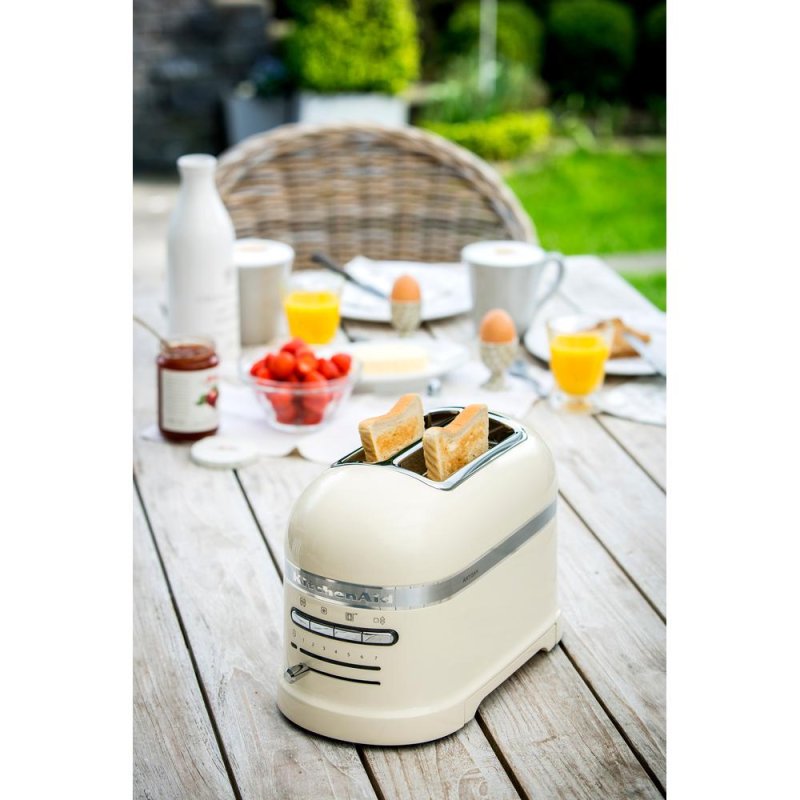 KitchenAid 5KMT2204EAC 7 2 slice(s) 1250 W Cream, Stainless steel